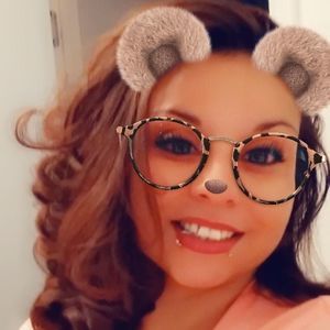 Meet your Posher, Angelica